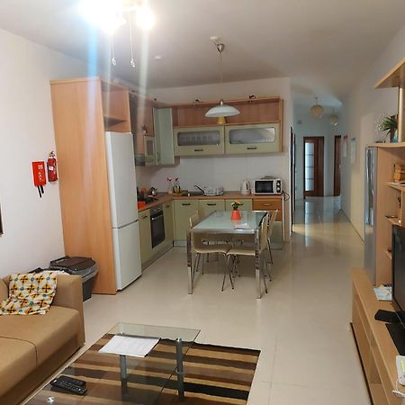 Swieqi Apartment Saint Julian's ภายนอก รูปภาพ